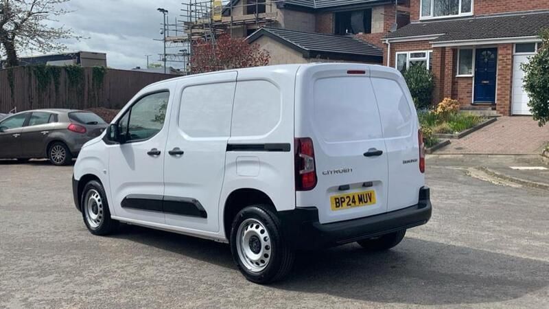Used Citroën Berlingo PureTech 108 HP (79 kW) 2024 White MPV