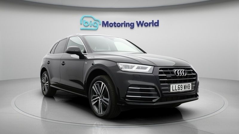 Used 2019 Audi Q5 Competition SUV | £23,900 (Good price) - Image 1/4