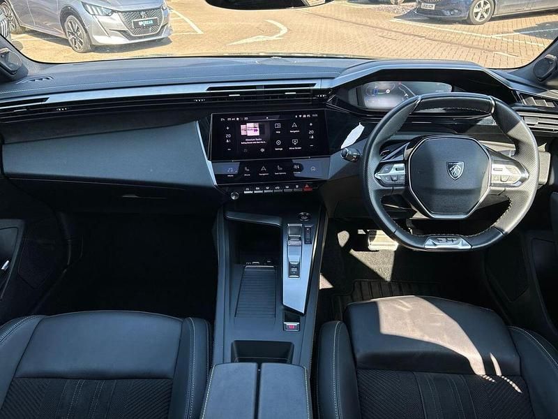 Used Peugeot 308 Premium 222 HP (163 kW) 2022 Green Hatchback