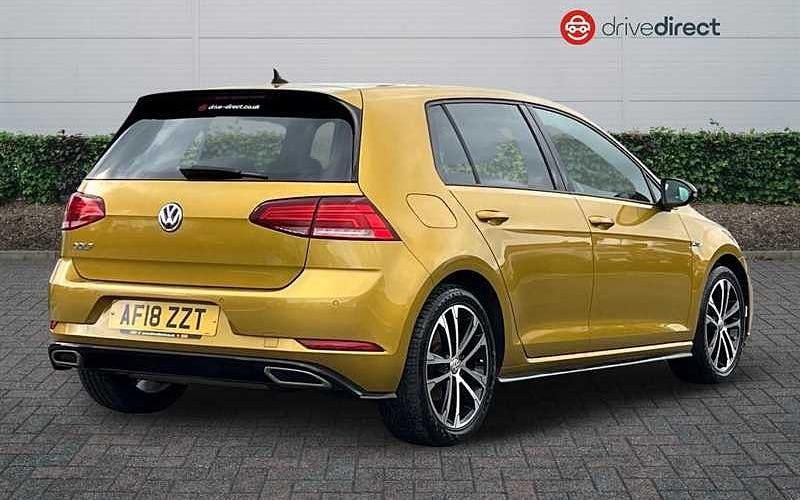 Used VW Golf VII R-line 150 HP (110 kW) 2018 Yellow Hatchback