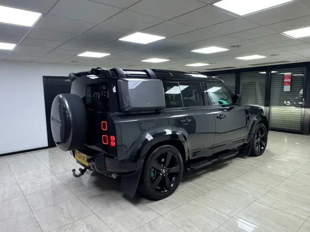 Used Land Rover Defender HSE Dynamic 2024 Grey SUV