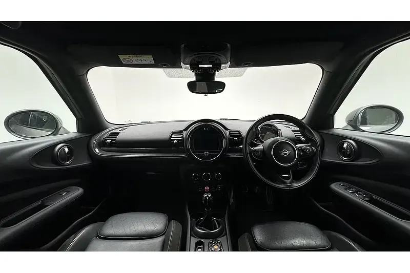 Used Mini Cooper Clubman Sport 136 HP (100 kW) 2019 Melting silver Estate