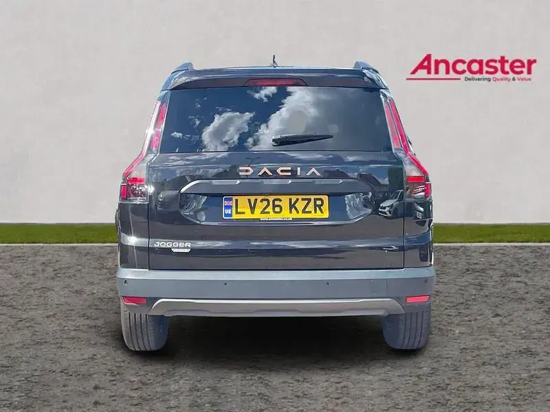 New Dacia Jogger Extreme 155 HP (114 kW) 2026 Black MPV