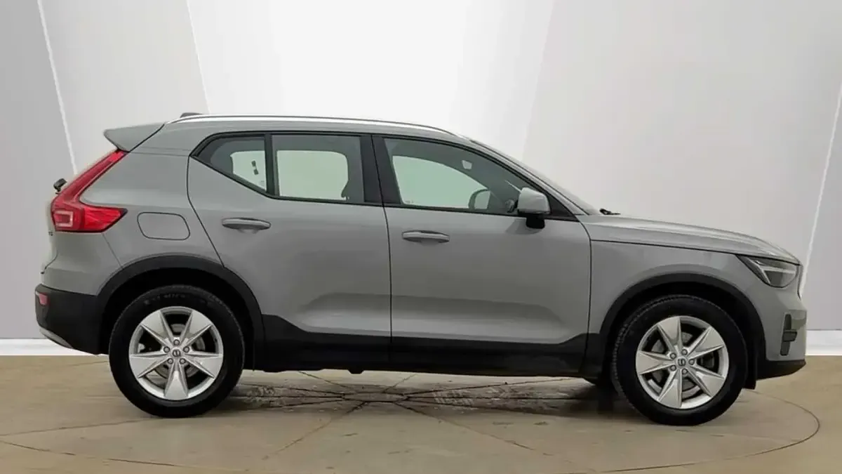 Used Volvo XC40 Core 161 HP (118 kW) 2024 SUV