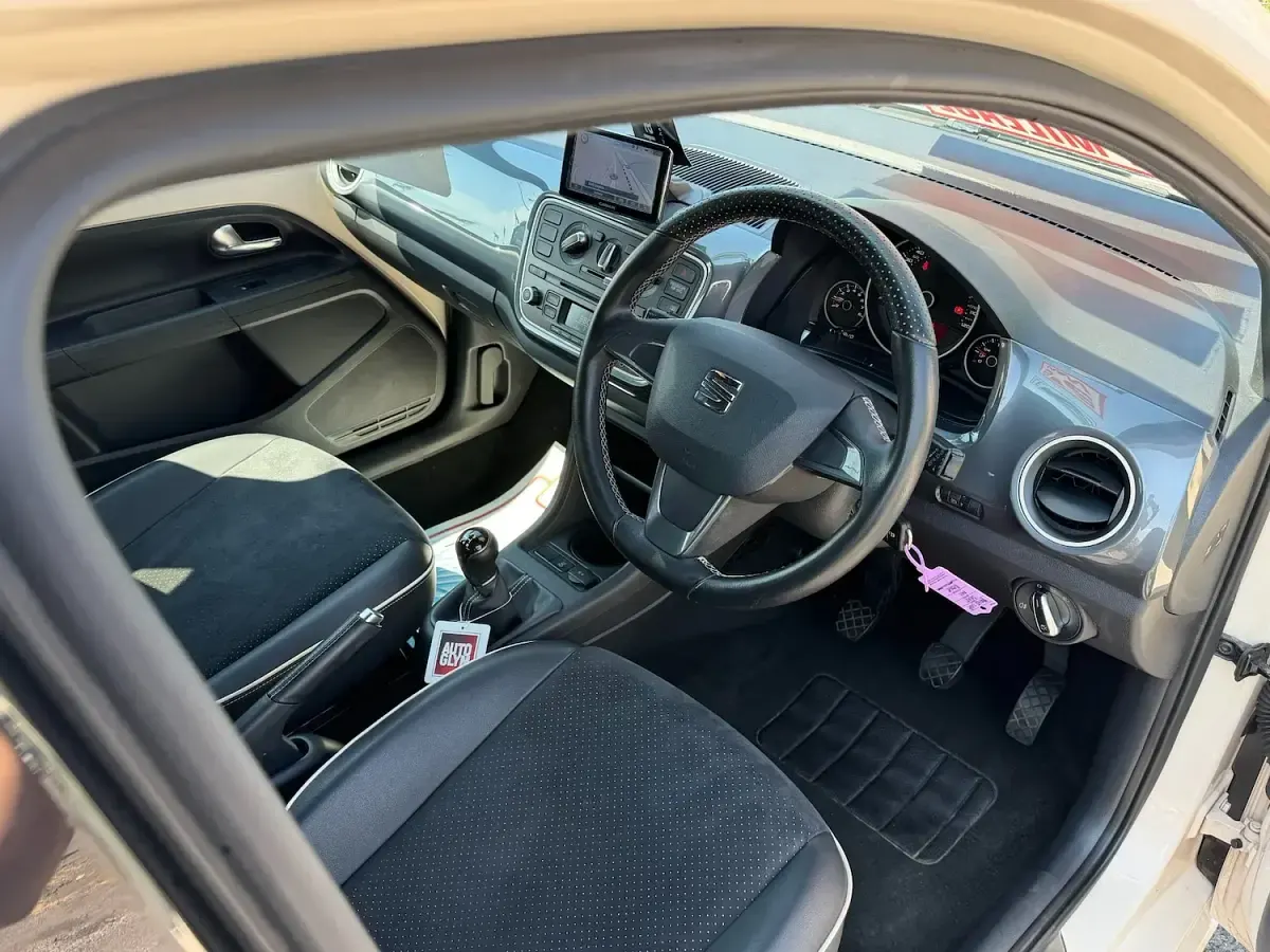 Used Seat Mii 75 HP (55 kW) 2015 Beige Hatchback