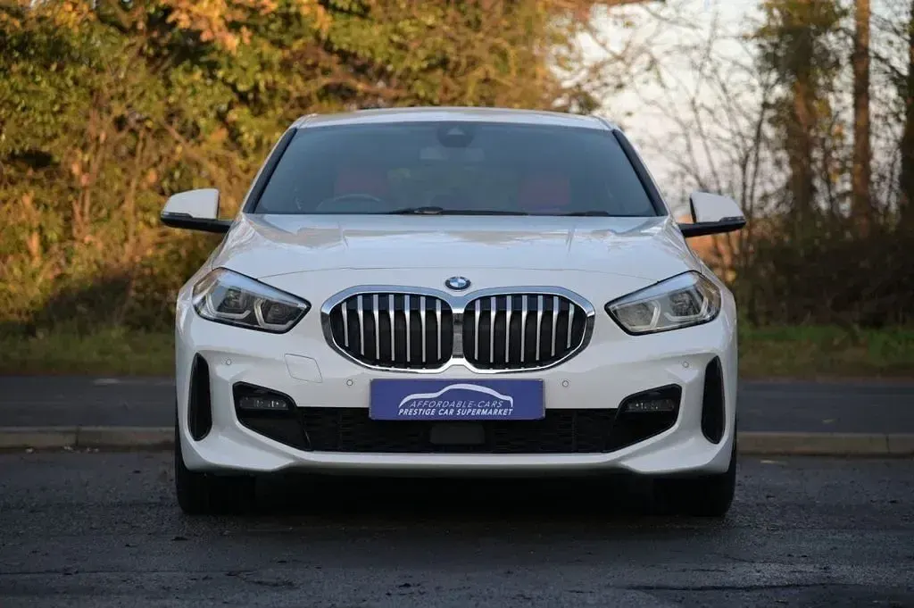 Used BMW M140 M Sport 140 HP (102 kW) 2019 White Hatchback