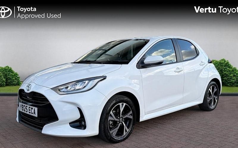 Used Toyota Yaris Hybrid Design 116 HP (85 kW) 2026 Hatchback