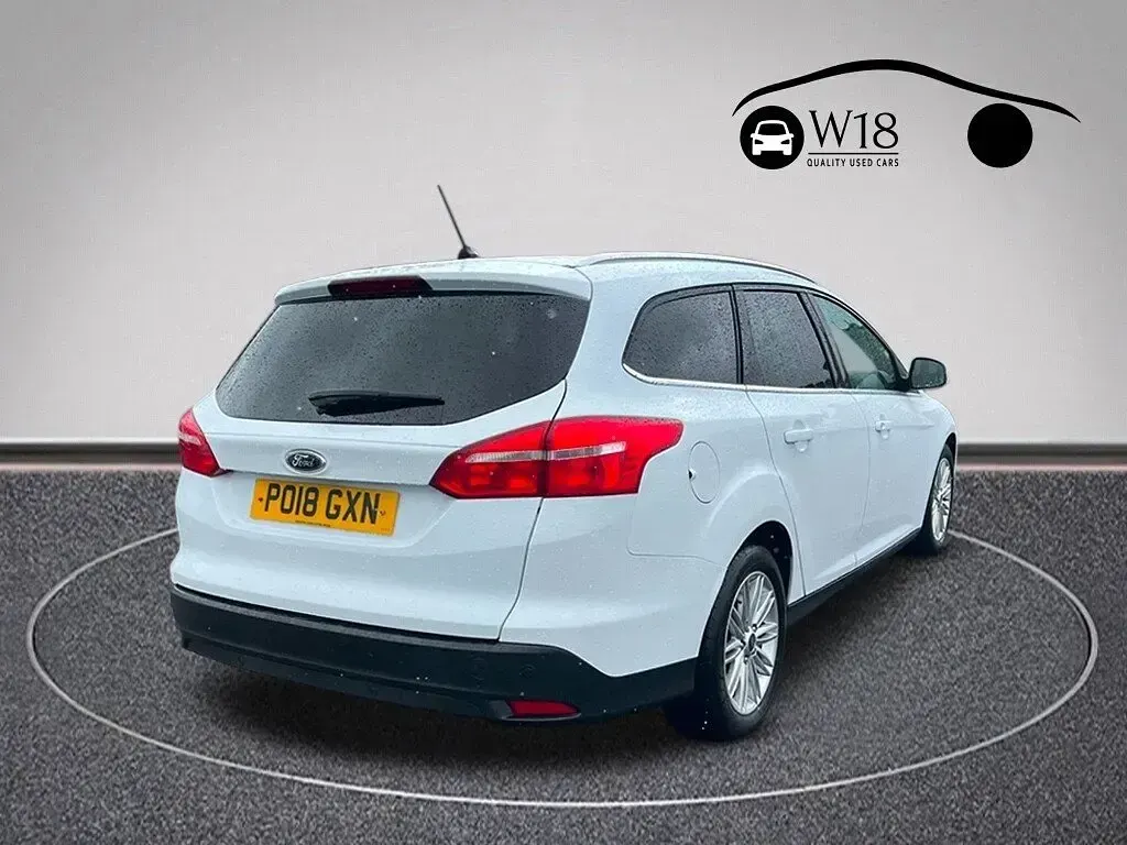 Used Ford Focus Zetec 120 HP (88 kW) 2018 White Estate