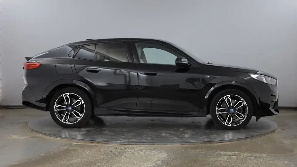 Used BMW iX2 M Sport 227 kW (309 HP) 2024 Black SUV