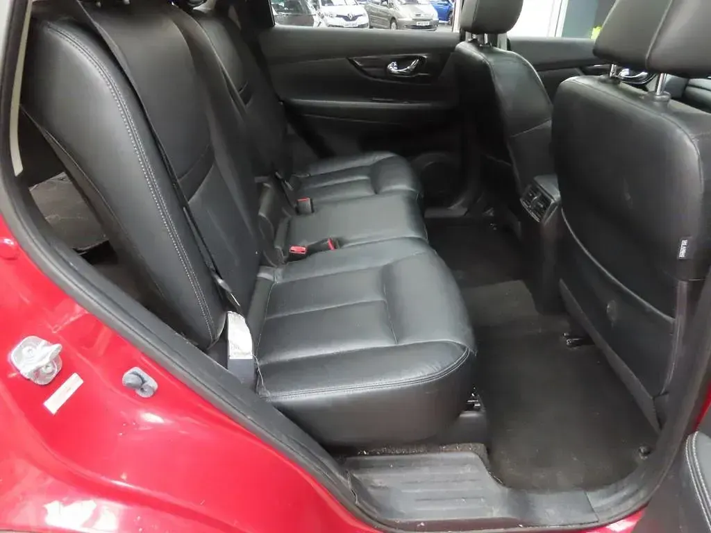 Used Nissan X-Trail S 130 HP (95 kW) 2018 Red SUV