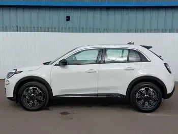 New Fiat 600 100 HP (73 kW) 2026 Pastel  white SUV