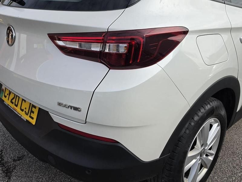 Second-hand Vauxhall Grandland X S 128 CP (94 kW) 2020 Alb SUV