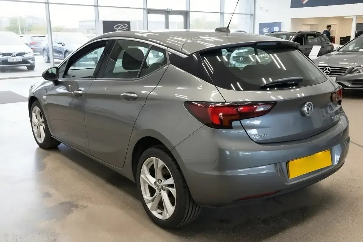 Used Vauxhall Astra SRi 2018 Grey Hatchback