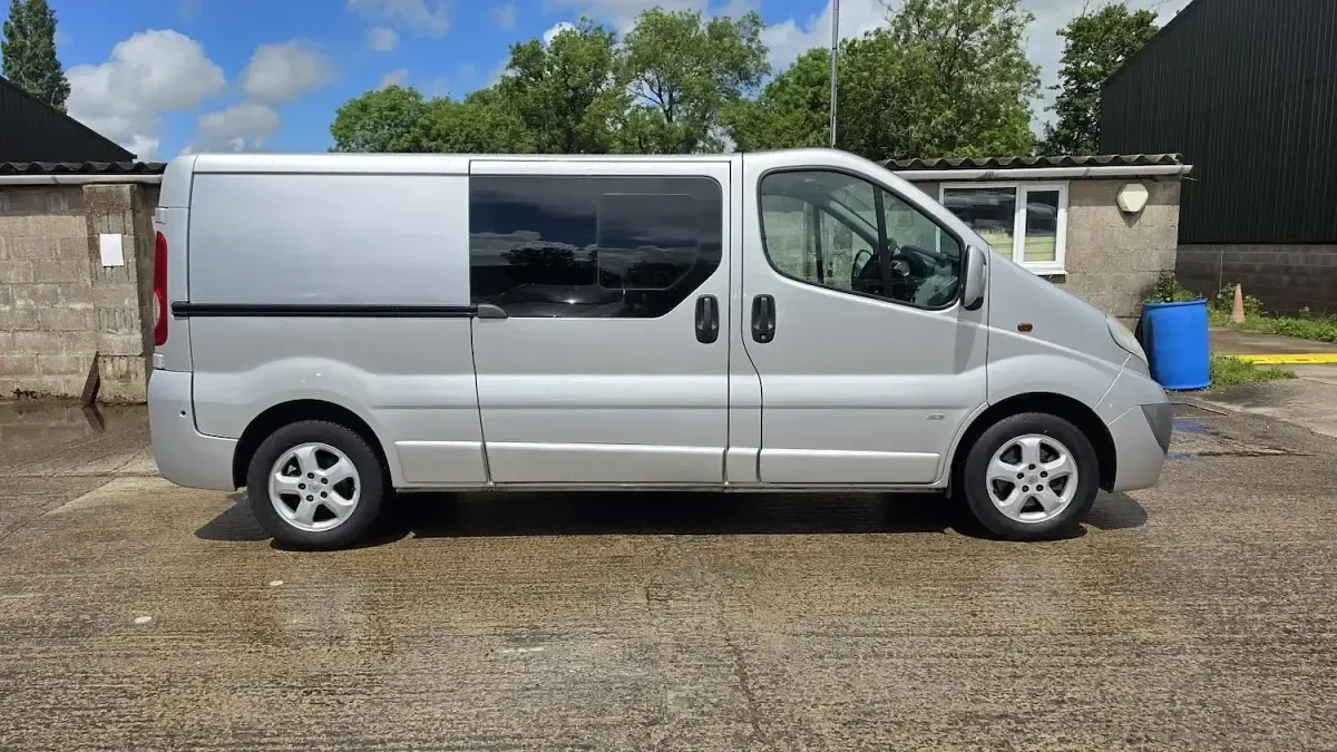 Used Vauxhall Vivaro Sportive 2013 Silver MPV