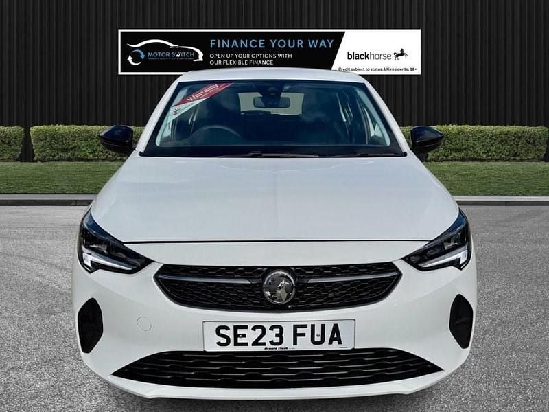 Used Vauxhall Corsa Design Edition 75 HP (55 kW) 2023 White Hatchback