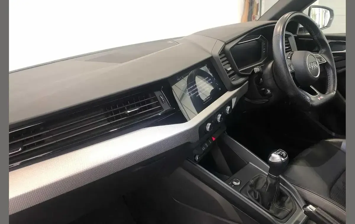 Used Audi A1 S-Line 110 HP (80 kW) 2021 White SUV