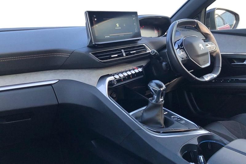 Used Peugeot 3008 GTi 131 HP (96 kW) 2022 Red Estate