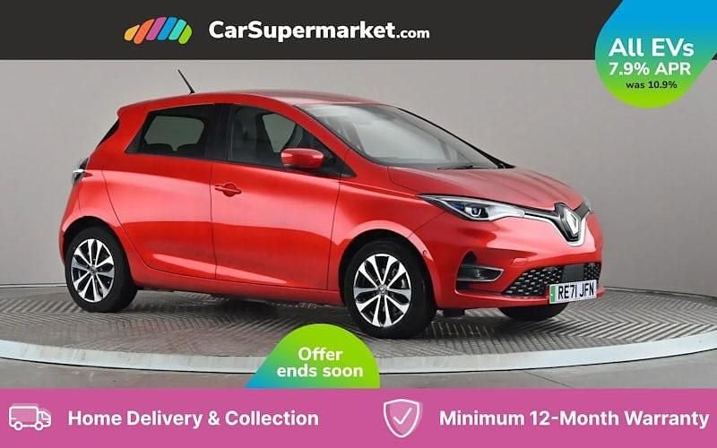 Red Used 2021 Renault Rapid GT-Line Hatchback | £10,497 (Fair price) - Image 1/4