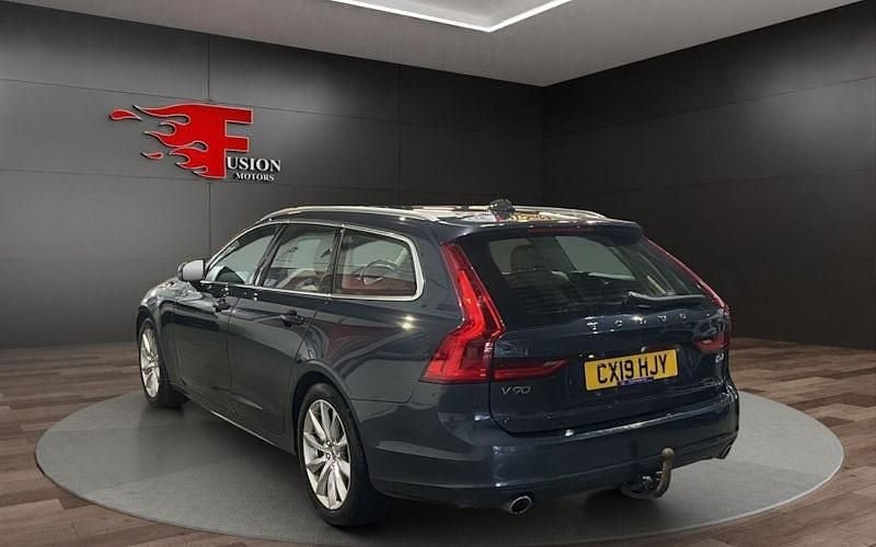 Used Volvo V90 Momentum 190 HP (139 kW) 2019 Blue Estate