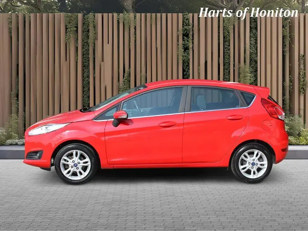 Used Ford Fiesta Zetec 2014 Red Hatchback