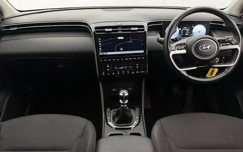 Used Hyundai Tucson SE 150 HP (110 kW) 2022 White SUV