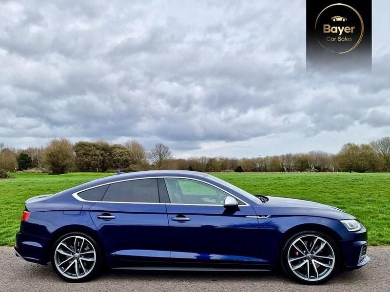 Used Audi A5 Advanced 2017 Blue Coupe