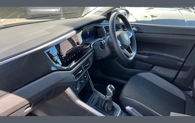 Used VW Taigo Life 95 HP (69 kW) 2024 Deep black pearl SUV