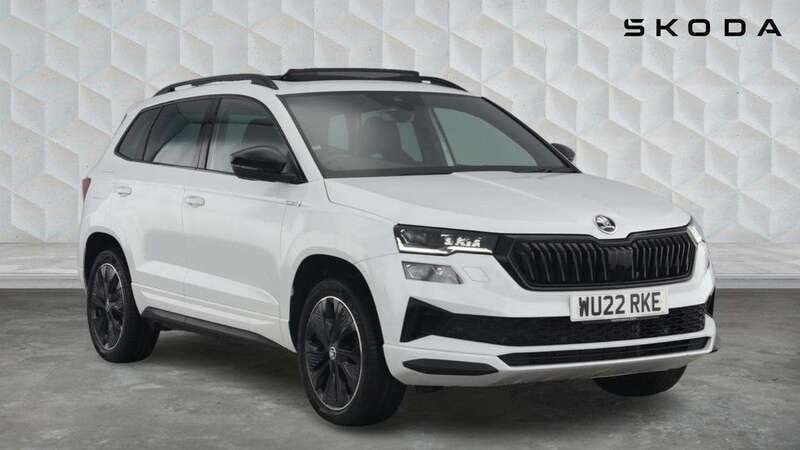 White Used 2022 Skoda Karoq SportLine SUV | £25,455 (Fair price) - Image 1/4