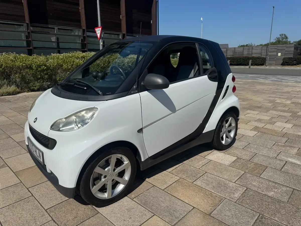 Used Smart ForTwo Coupé Pulse 2010 White Coupe