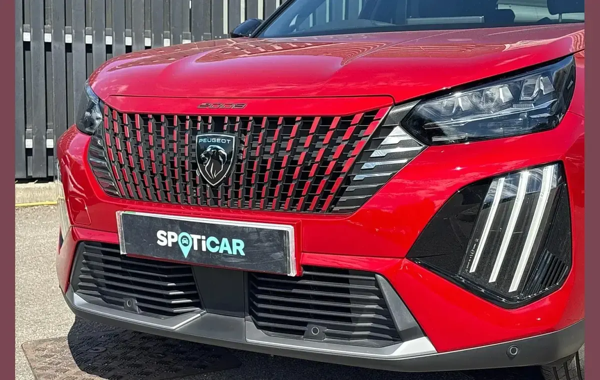 Used Peugeot e-2008 GTi 100 kW (136 HP) 2024 Red SUV