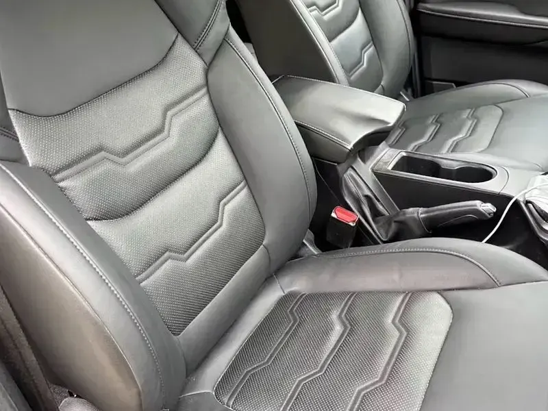 Used Isuzu D-Max 164 HP (120 kW) 2023 Grey Pickup