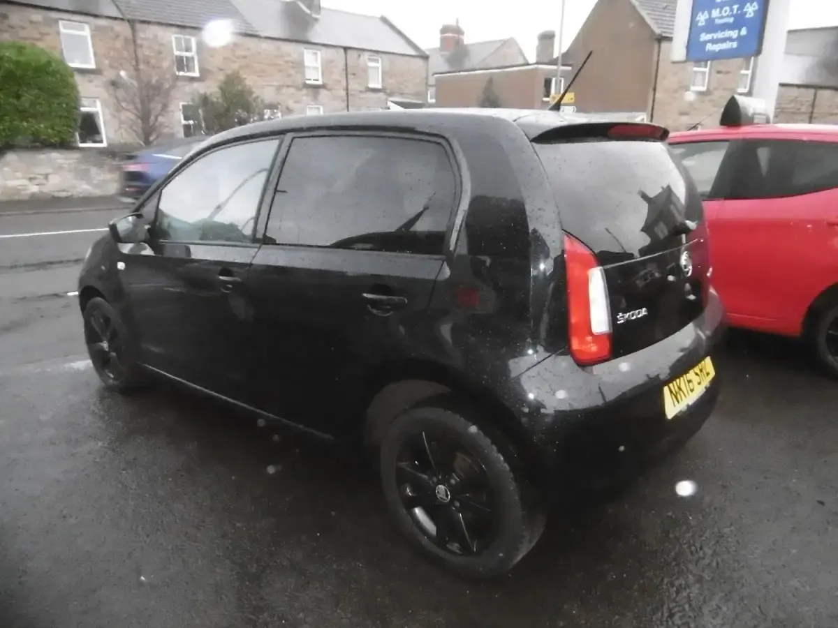 Used Skoda Citigo Colour Edition 60 HP (44 kW) 2016 Black Hatchback