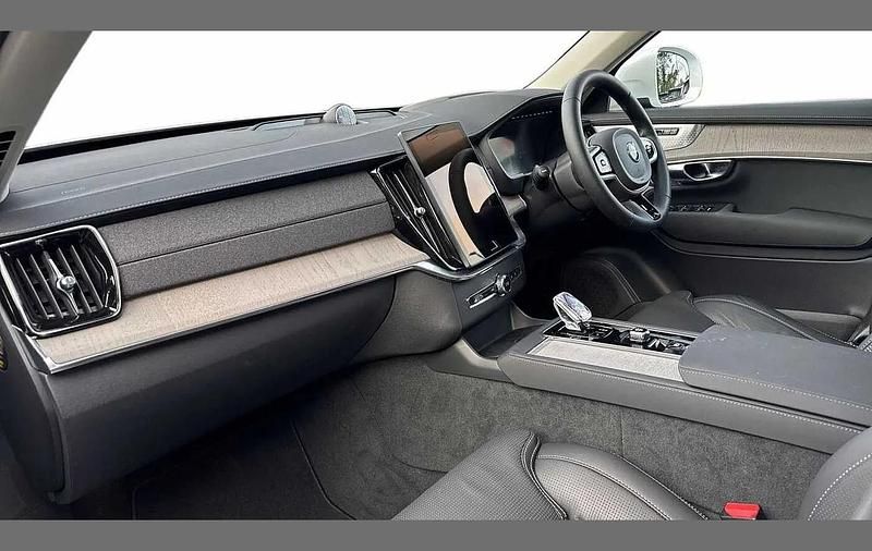 Used Volvo XC90 Ultra 449 HP (330 kW) 2025 White SUV