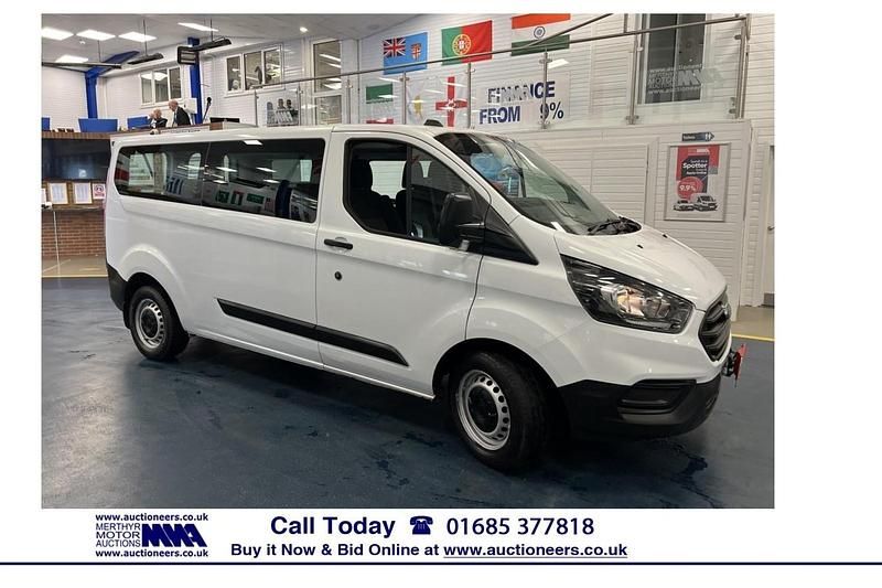 White Used 2019 Ford Transit Custom MPV | £13,000 (Fair price) - Image 1/4