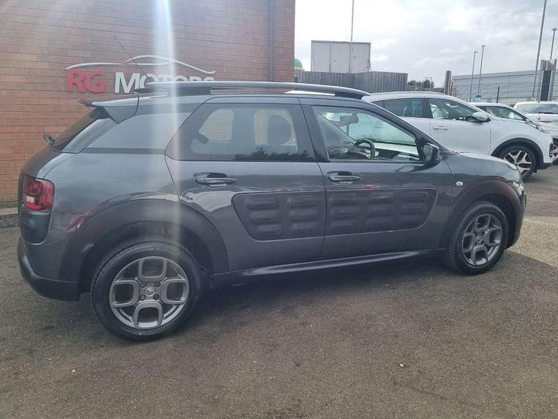 Used Citroën C4 Cactus Feel 101 HP (74 kW) 2015 Grey Hatchback