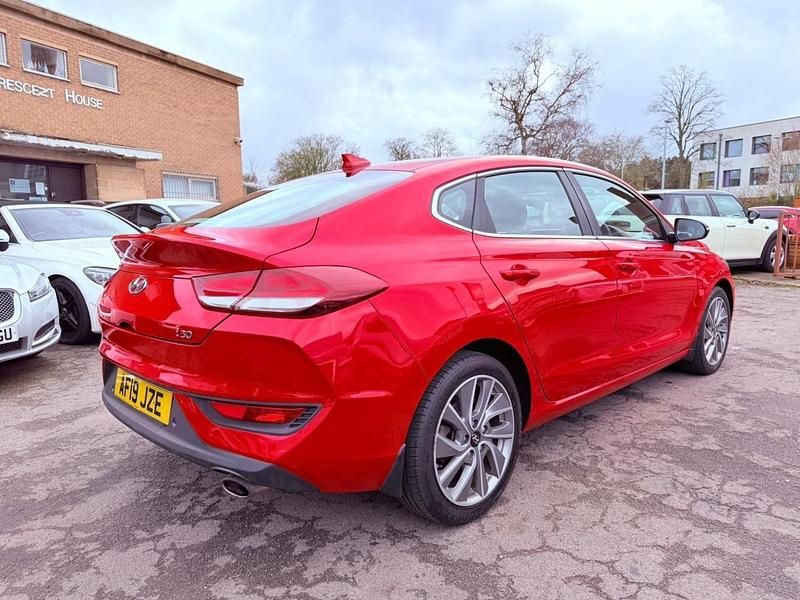 Used Hyundai i30 SE 2019 Red Hatchback