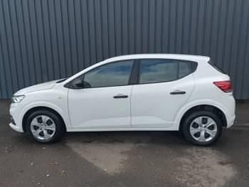 Used Dacia Sandero Essentiel 67 HP (49 kW) 2022 White Hatchback