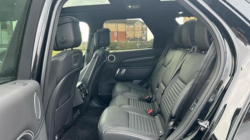 New Land Rover Discovery 5 350 HP (257 kW) 2025 Metallic  santorini black SUV