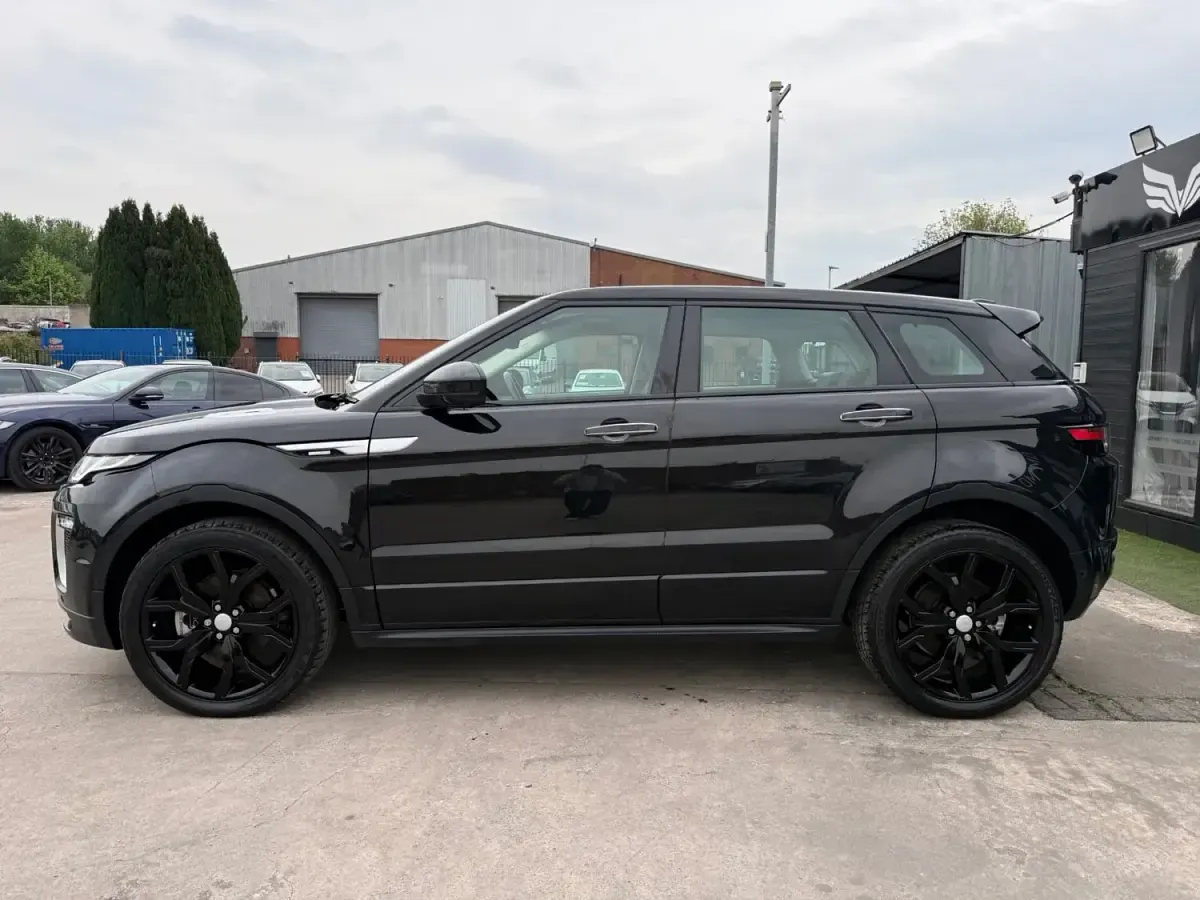 Begagnad Land Rover Range Rover evoque Autobiography 2016 Svart Kombi