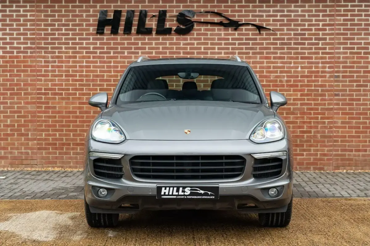Usado Porsche Cayenne 262 HP (192 kW) 2016 Cinzento SUV