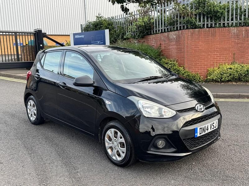 Used Hyundai i10 67 HP (49 kW) 2014 Black Hatchback