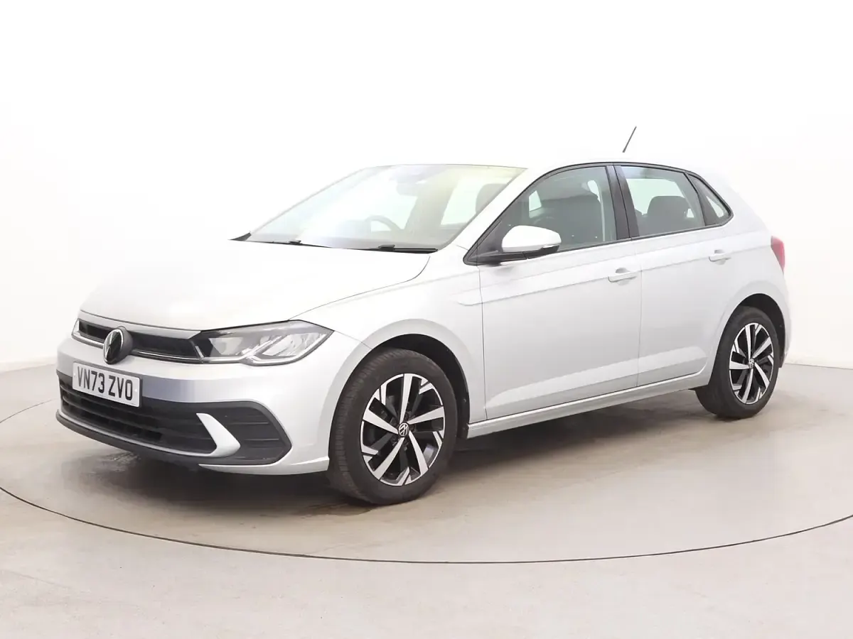 Used VW Polo Life 95 HP (69 kW) 2024 Silver Hatchback