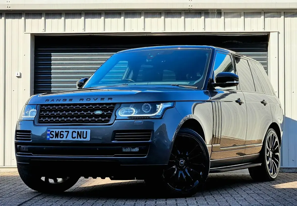 Used Land Rover Range Rover Vogue 258 HP (189 kW) 2017 Grey SUV