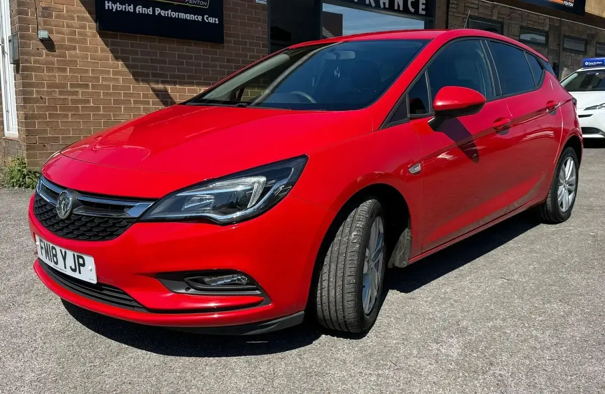 Used Vauxhall Astra Design Edition 2018 Red Hatchback