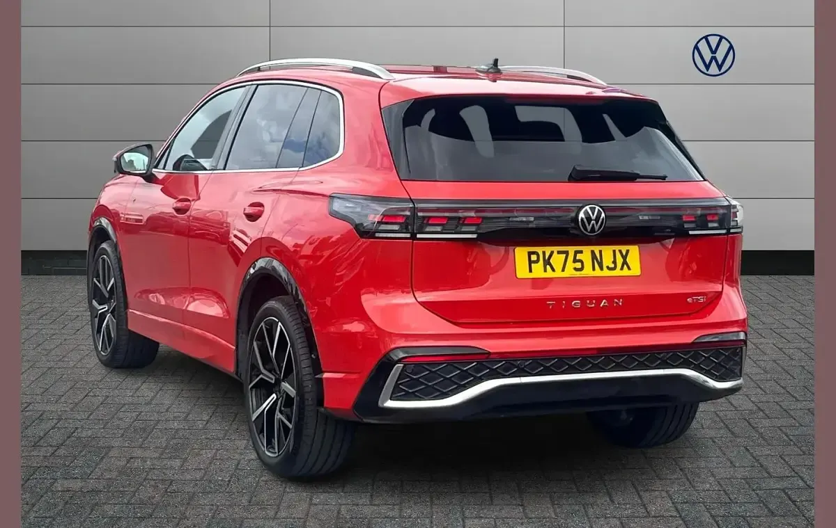 Used VW Tiguan R-line 147 HP (108 kW) 2025 Red SUV