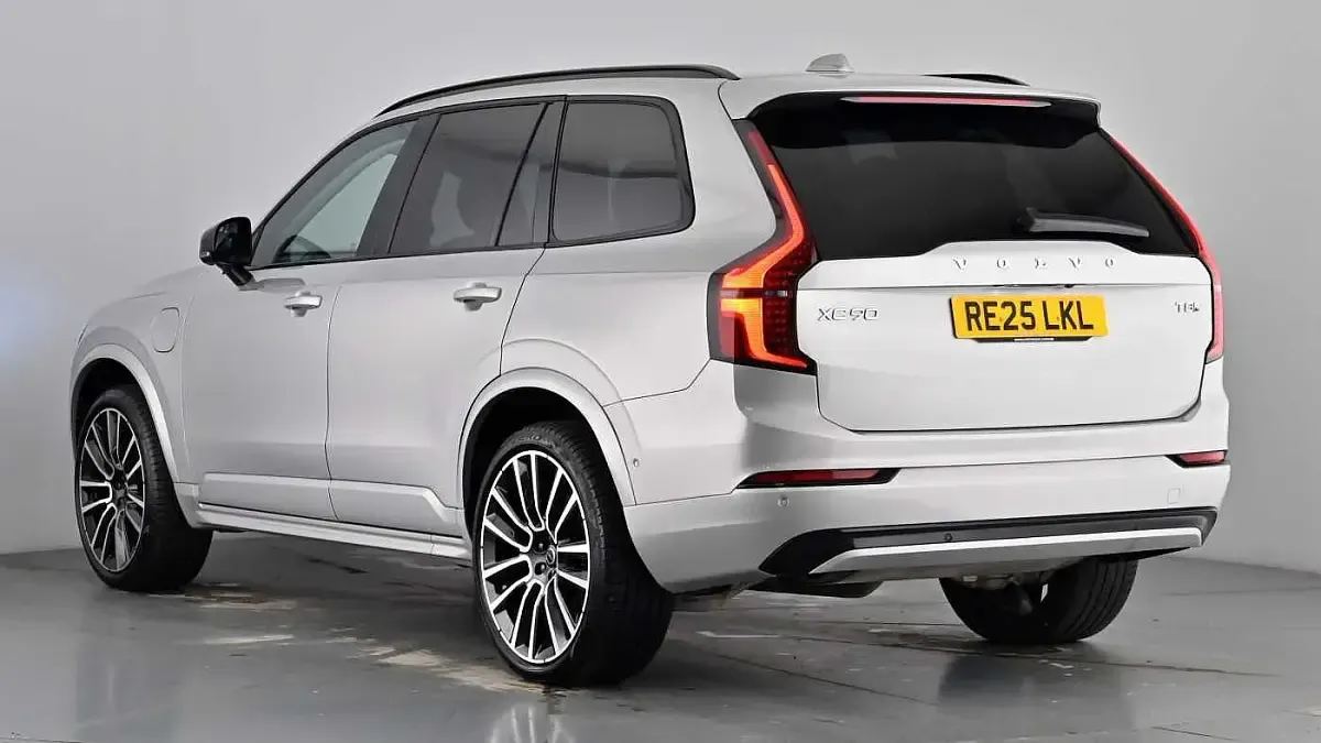 Used Volvo XC90 Ultra 455 HP (334 kW) 2025 Silver dawn SUV