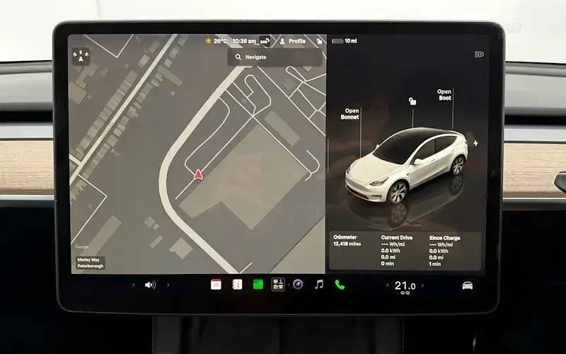 Used Tesla Model Y Standard Range 219 kW (299 HP) 2024 White SUV