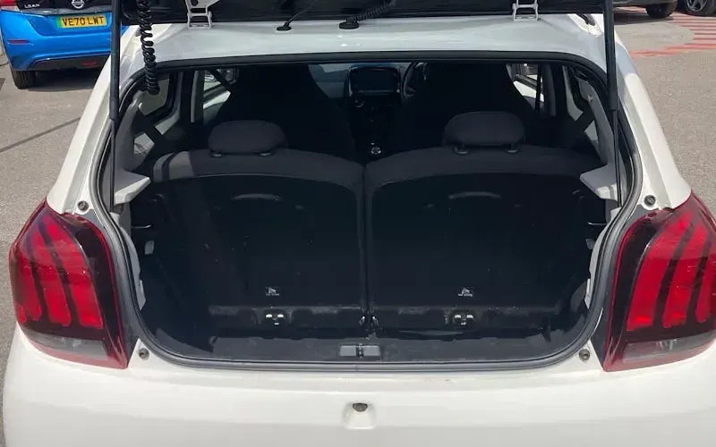 Used Peugeot 108 Allure 72 HP (52 kW) 2022 Hatchback