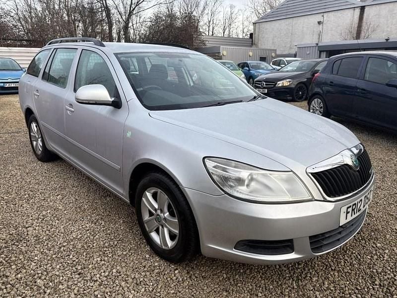 Used Skoda Octavia GreenLine 105 HP (77 kW) 2012 Silver Estate