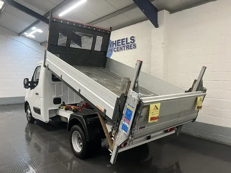 Used Renault Master Business 130 HP (95 kW) 2022 White MPV